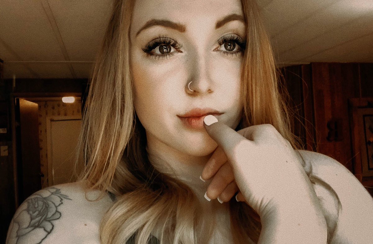 raeeethompson's tweet photo. Tryin something new and diggin it https://t.co/8fEY7Nmor7