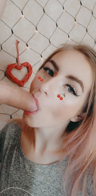 I'm live😇 https://t.co/yFsMhq4cut<a href="/tag/stripchat"class="tags"><span>#stripchat</span></a><a href="/tag/stripmenow"class="tags"><span>#stripmenow</span></a><a href="/tag/stripchatlive"class="tags"><span>#stripchatlive</span></a>