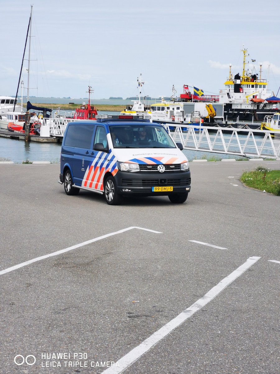 Politie beëindigt illegale houseparty in Vlissingen. @Politie_Zeeland = ramp en schande voor alle andere @politie en BOA's in NL!