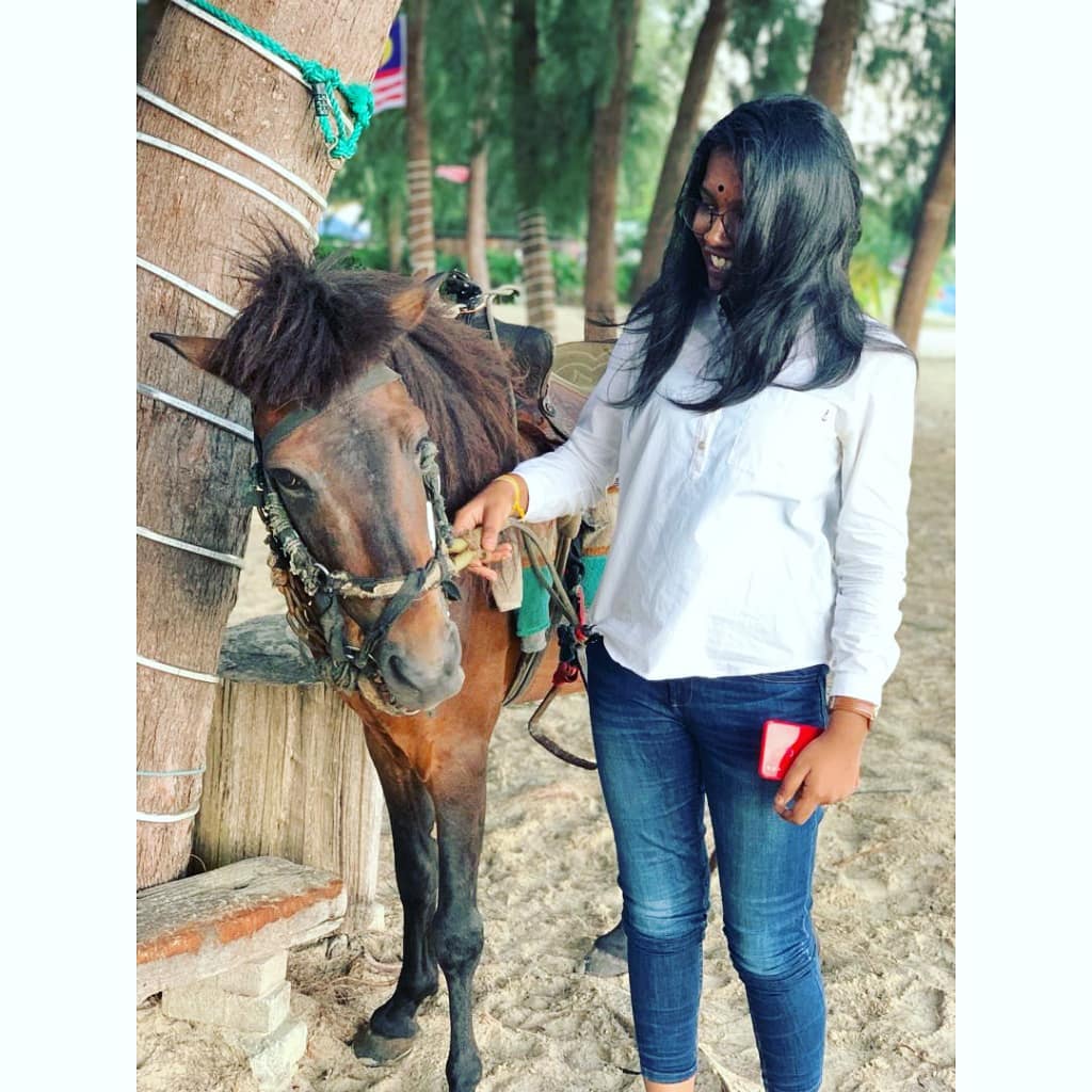 thayashne's tweet photo. If people had hearts like horses, the world would be the best place ❤️🐎 https://t.co/P1xXQ0NLoa