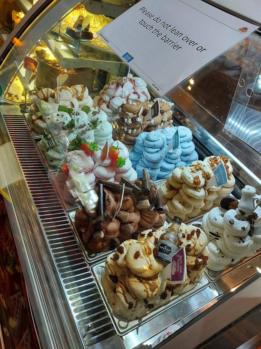 sam_baked's tweet photo. 🍰💕🍰❤🍰❤🍰❤🍰❤🍰❤🍰Its Wknd 🥰 Did Someone say "Cake " ?  Here @AtTheTavernn
opens @12pm
#KeepSafeStayCalmEatCake🍰🥰
Hope everyone's had a good 1st Wk back after Lockdown ? 
Have a great Wknd everyone 
#EatInOr#CakeAway 
@JosephHolt1849 @BAKO_NW @DawnFoods @LaShackGifts https://t.co/0dn0ZlxLkd
