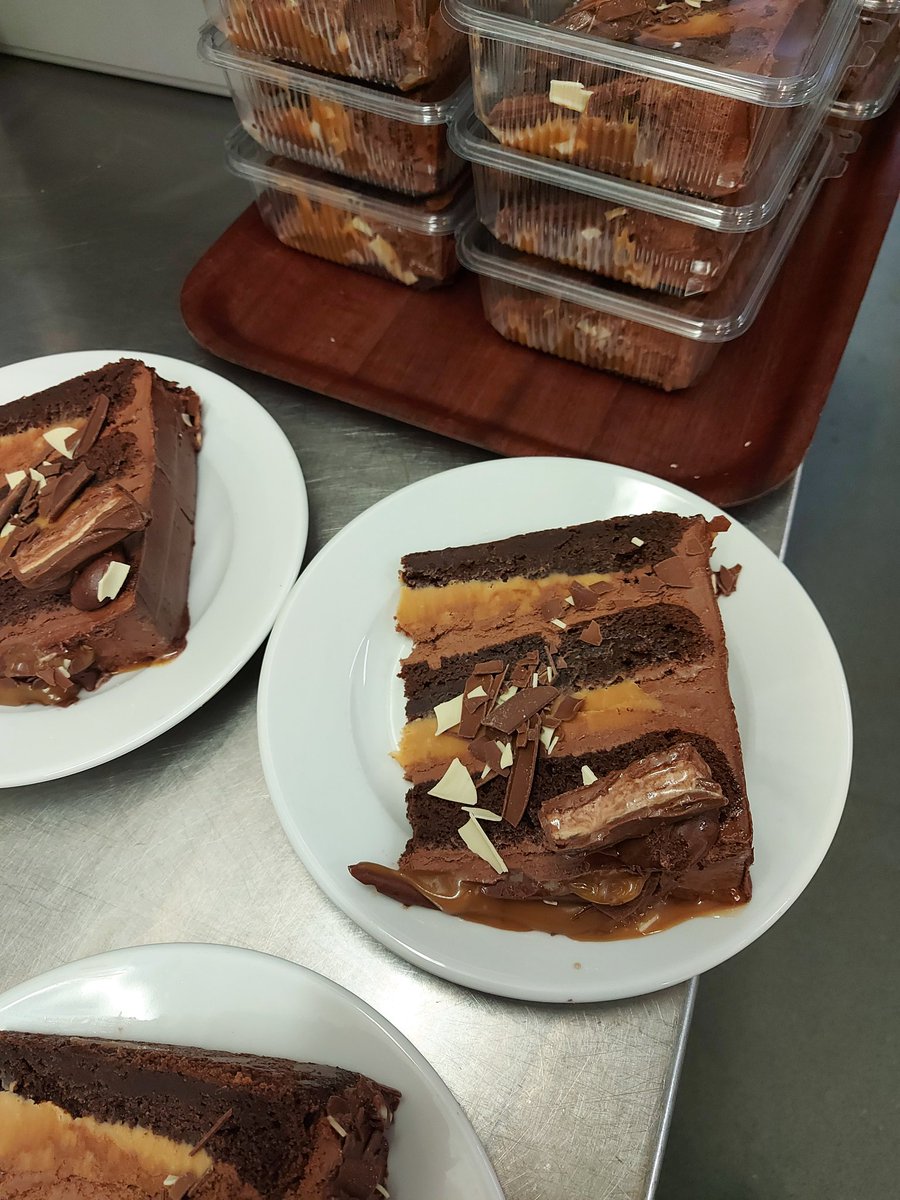 🍰💕🍰❤🍰❤🍰❤🍰❤🍰❤🍰Its Wknd 🥰 Did Someone say "Cake " ?  Here <a href="/AtTheTavernn/">Marsh Mill Tavern</a>
opens <a href="/12pm/">nour zohbi</a>
#KeepSafeStayCalmEatCake🍰🥰
Hope everyone's had a good 1st Wk back after Lockdown ? 
Have a great Wknd everyone 
#EatInOr#CakeAway 
<a href="/JosephHolt1849/">Joseph Holt Brewery</a> <a href="/BAKO_NW/">BAKO North Western</a> <a href="/DawnFoods/">Dawn Foods</a> @LaShackGifts