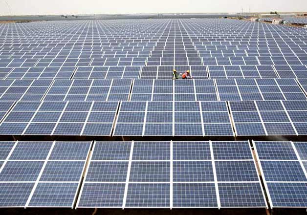 The REWA SOLAR project is Asia's largest SINGLE-SITED SOLAR PLANT with a total solar installed capacity of 750 megawatts.SINGLE SITED MEANS"ONE PLANT"VSPAVGADA the world largest SOLAR PARK WHICH constitutes several small POWER PLANTS #RewaSolarPlant  #RewaUltraMegaSolar