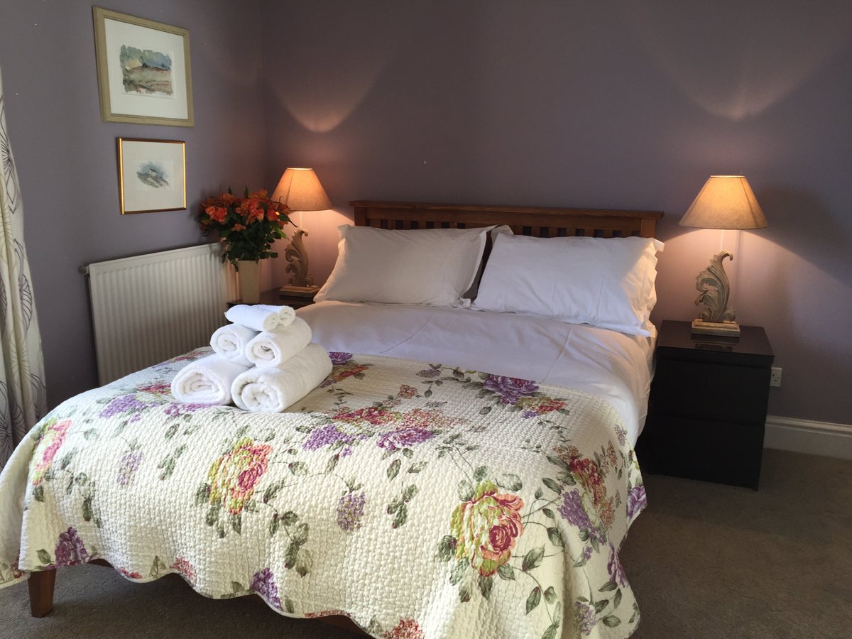 Thebrucearms's tweet photo. Fabulous rooms available at the charming and historic Bruce Arms, West Tanfield North Yorkshire Call 01677 470678 Set in the centre of a lovely Yorkshire village this former Georgian Coaching Inn is an ideal base for touring in   this beautiful part of Yorkshire.
#bedandbreakfast https://t.co/Bj3Sqs9V4G