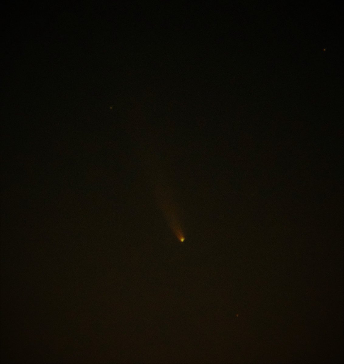 DrChrisWJackson's tweet photo. Captured this image of Comet NEOWISE around 5:15 AM from Cleburne, TX. #NEOWISE #dfwwx https://t.co/Ptn6H0Iyag
