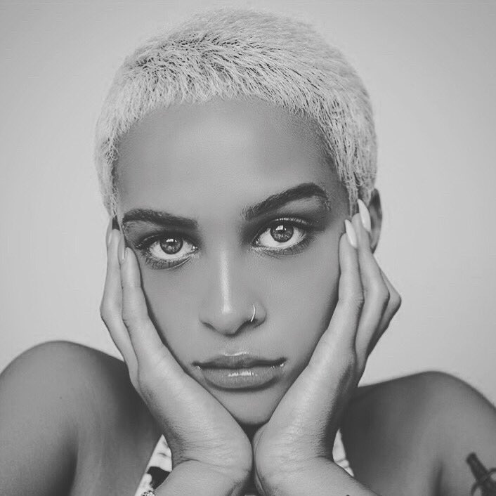 stigmata_ATM's tweet photo. Pencil sketch of IG @Low_zero she still doesn’t fuck with me.... https://t.co/T3IYSbE10U
