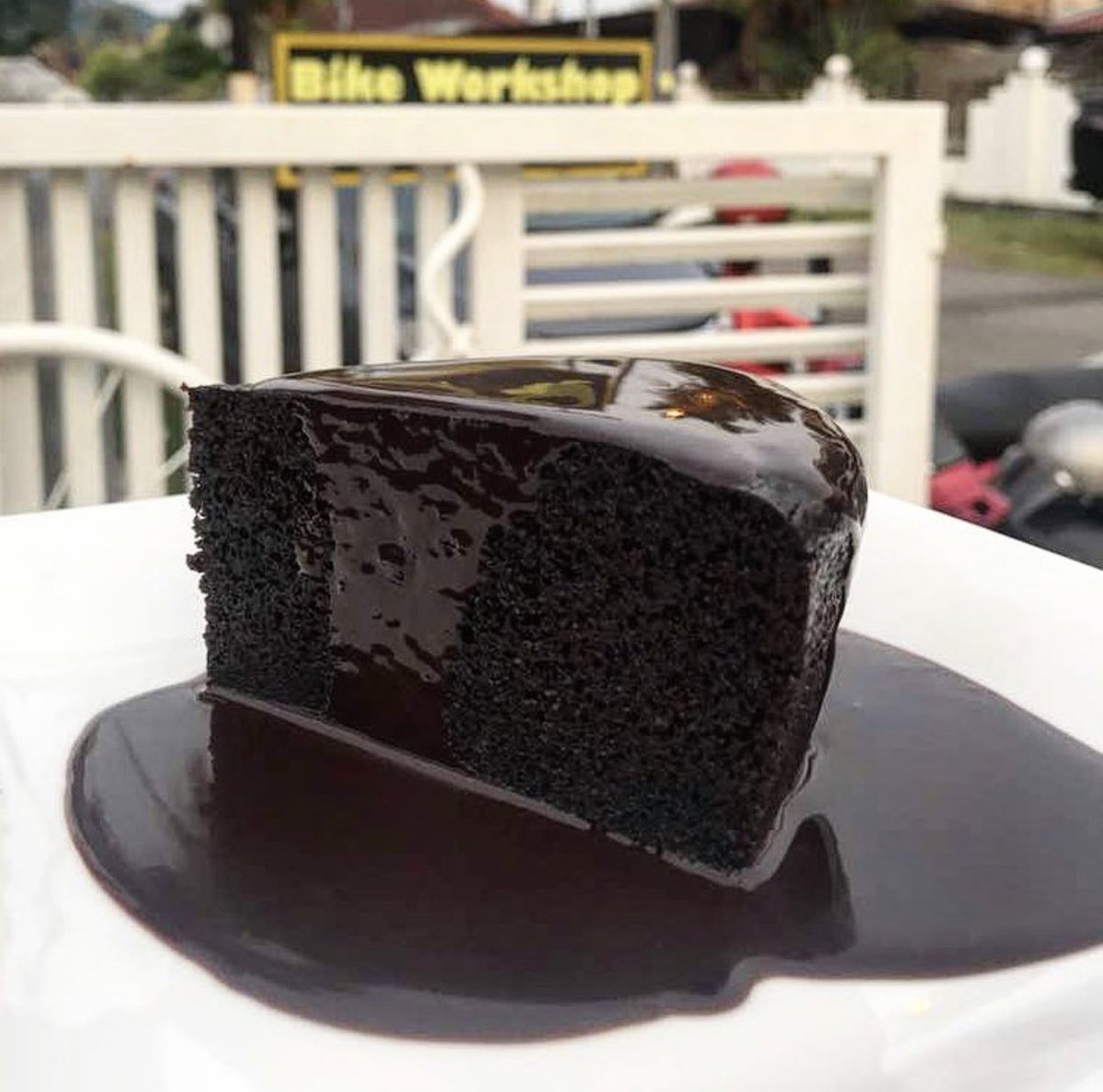 absolutputra's tweet photo. Hi semua! Siapa yang teringin nak try cakes @absolutchoc ? 😍
Now kita jual semua flavours in SLICE! You boleh try each and every flavour for limited time only ❤️
Area Putrajaya, Cyberjaya, Kajang, Bangi, Seri Kembangan, Serdang - boleh whatsapp 0108142253 untuk order 📲 https://t.co/UccVmn4ge1
