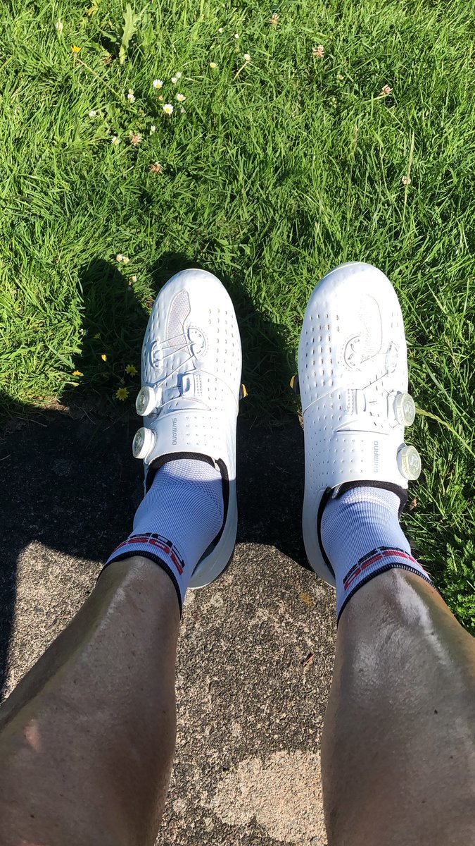 neilfromgiant's tweet photo. Most definitely a white socks day today. https://t.co/1Knr5NPQo2