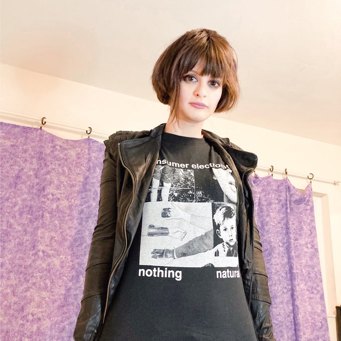 I love my new shirt :D https://t.co/BCfjj0bVV7