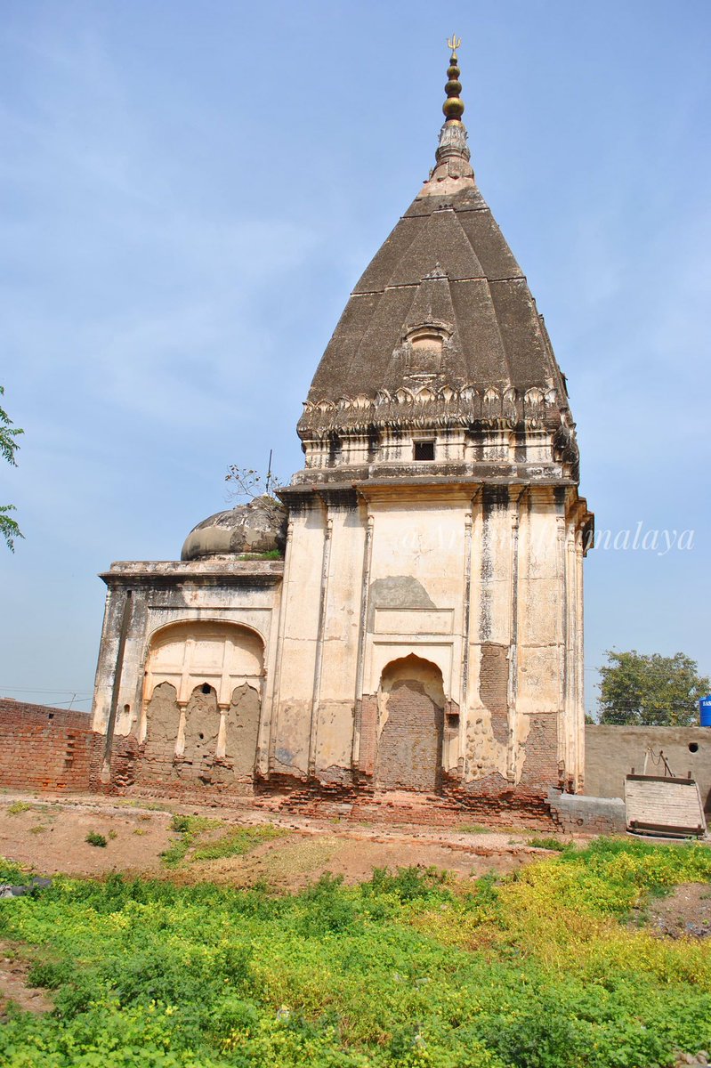 51•An old ruined temple of lord shiva. Eminabad,  #Gujranwala, Pakistan.