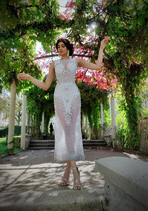 Ragalahari's tweet photo. @adah_sharma  is a stunner and this new picture is a proof. 👌🔥

Dolled up in white, she looks like an angel!👼👸❣️

#AdahSharma #AngelicLook #Whiteoutfit #Beautiful #Ragalahari https://t.co/U56hW8bMsN