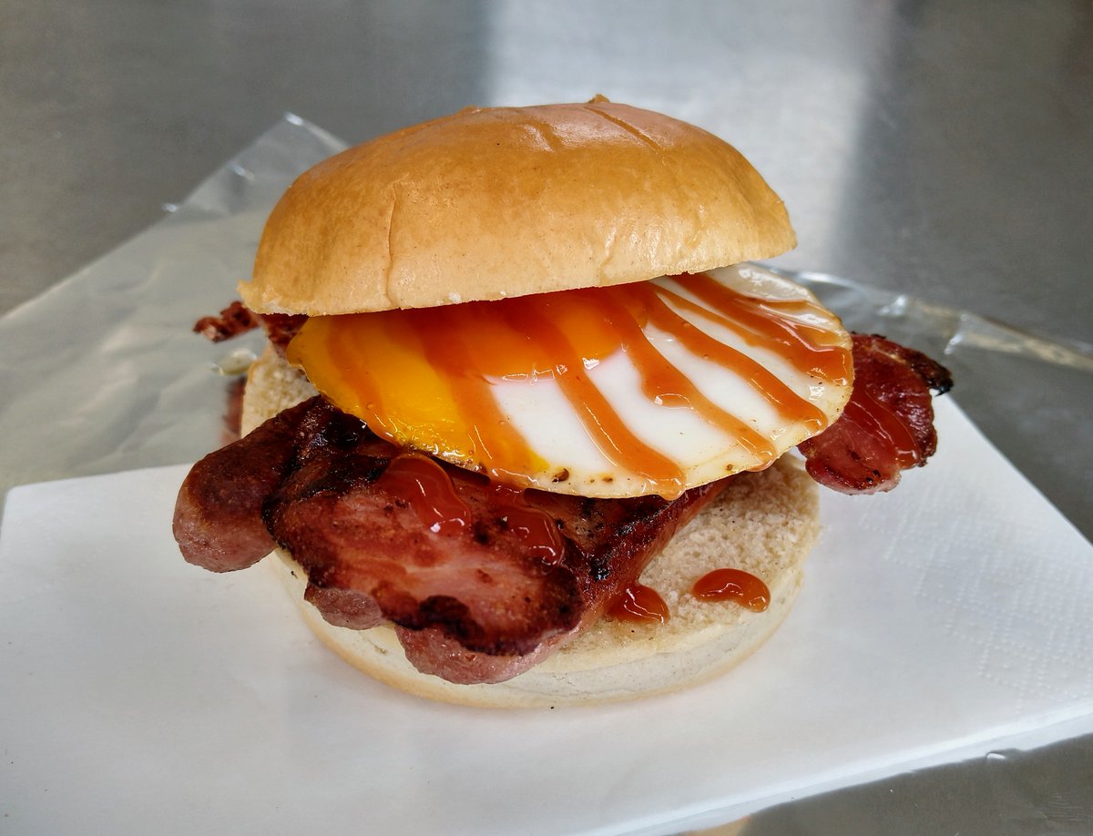 tincankitchen1's tweet photo. Fancy a breakfast bap and a coffee/tea for only £3?  Then pop over to Tin Can Kitchen.

Choose from sausage, bacon or vegan sausage baps.

Extra sausage, bacon or egg available for £1 each. 

Safe.

#breakfast #riseandshine #summer #coffee #sausage #bacon #vegansausages #eggrolls https://t.co/cVYsthFupJ