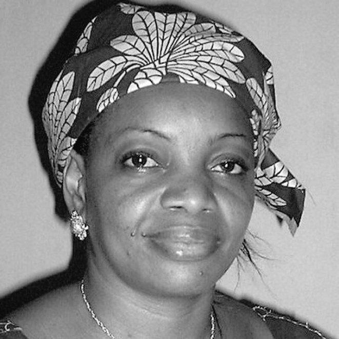 En 2012, elle est présidente de la commission socioculturelle de l'Assemblée Nationale. Elle a été bien évidemment dans les années 90, membre influent dans l’Union pour la démocratie et le progrès social (UDPS), elle a fait ses preuves auprès du Sphinx de Limete ETWM.