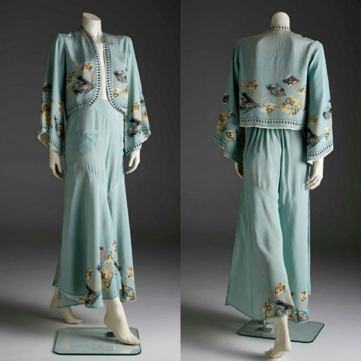 whatgrandmawore's tweet photo. Popping to the beach in this glorious weather? You may need some beach pyjamas, like this glamorous 1930s ensemble, pale blue and lined with cream silk, with an Art Deco and Japanese inspired screen embroidered pattern.

This pyjama set is an example of high fashion, and 1/2 https://t.co/NGyJiyUH5v