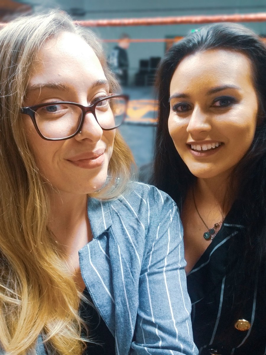 VictoriaHowe_'s tweet photo. When Tori met @IAmMissRivers 🔥 Well done to @maniacsunited tonight! #toriontour https://t.co/QOutC0BZfj