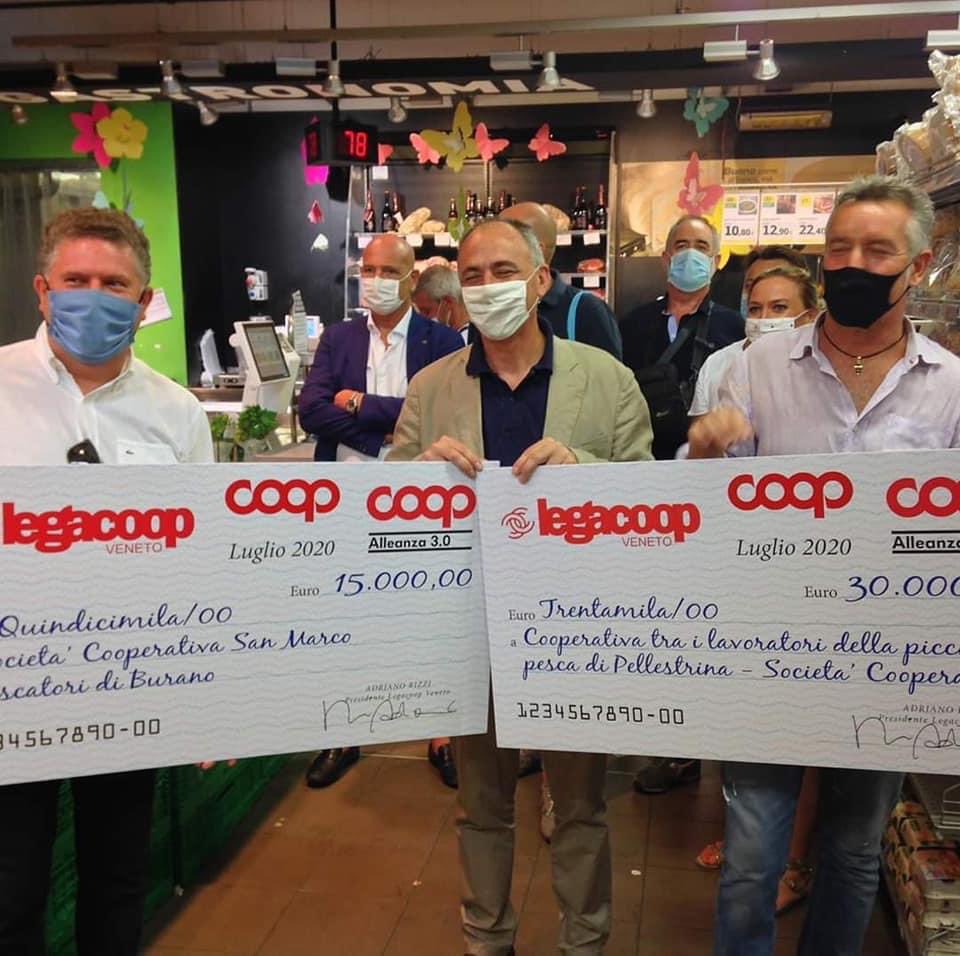 Grande gesto di solidarietà raccolta fondi <a href="/LegacoopVeneto/">Legacoop Veneto</a> <a href="/coopalleanza/">Coop Alleanza 3.0</a> a favore delle cooperative veneziane colpite dal maltempo dello scorso novembre. 👏🏼👏🏼