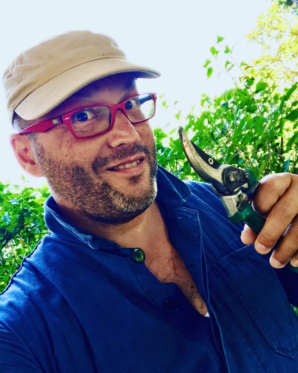 EnriqueMazzola's tweet photo. back to #montepulciano, back to my #musicstudies , but also back to my #olivefields! #toscana #afterlockdown #beforeconcert #summertime #myitaly https://t.co/CQRMge9dXk