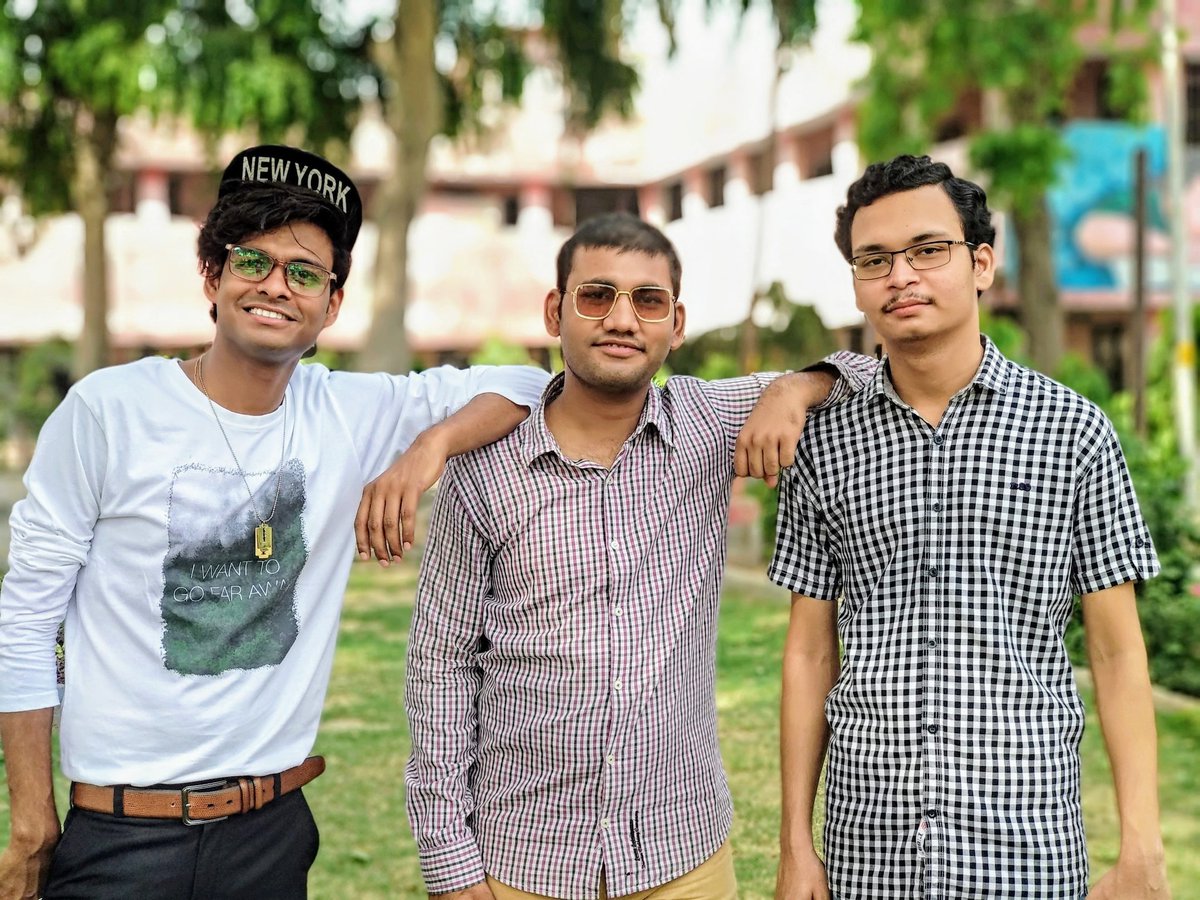 RahulKumarOffic's tweet photo. ना तो आप आसमान से टपकाएं गए हो ,
ना तो आप ऊपर से गिराए गए हो
आजकल कहां मिलते हैं आप जैसे भाई
आप तो खास मेरे लिए ऑर्डर देकर बनवाये गए हो |
#त्रिमूर्ति
#Rahul_Kumar_Offical
#Shashank_Chaurasiya
#Akash_Bhardwaj https://t.co/3aWvYDqCQD
