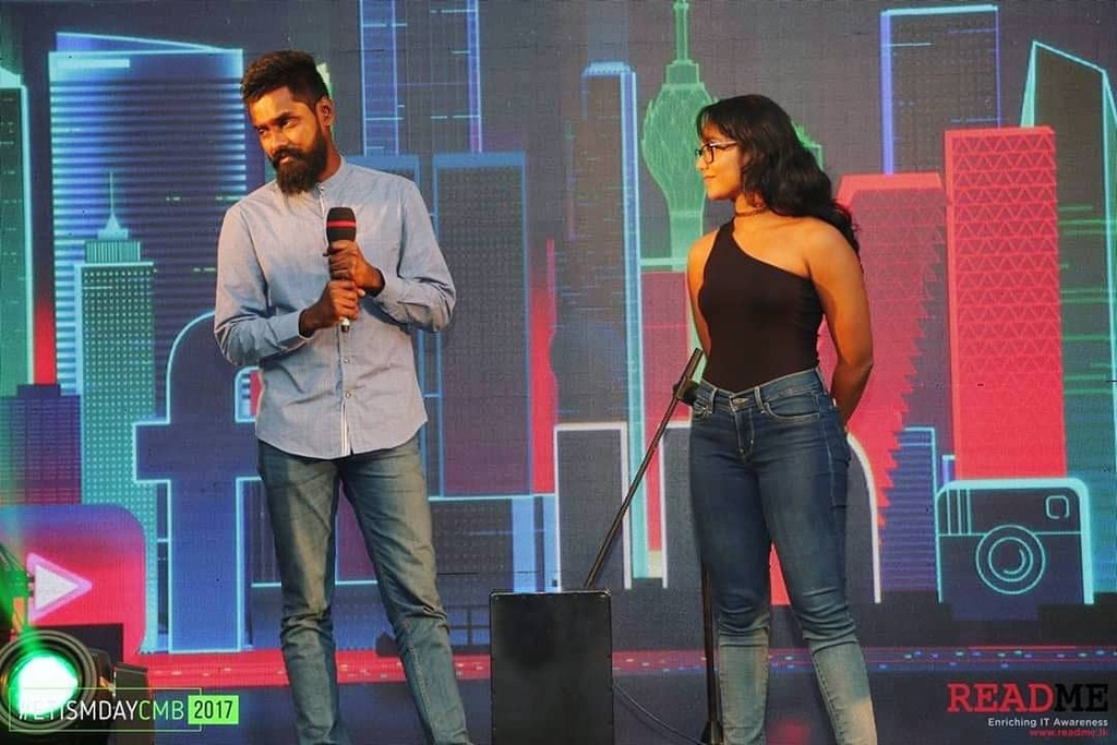 KaluMallii's tweet photo. Few years back when we still had social media events in Sri Lanka.
.
.
#smday #smdaycmb #srilanka #lka https://t.co/YP3mT6GgSe https://t.co/rDwMsyUApo