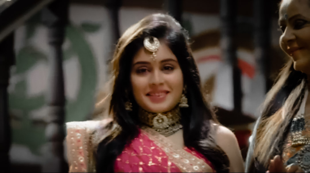 Mishti deserves only LOVEShe inspires us to be a better person and to be as strong as she is! #YehRishteyHainPyaarKe  #RheaSharma
