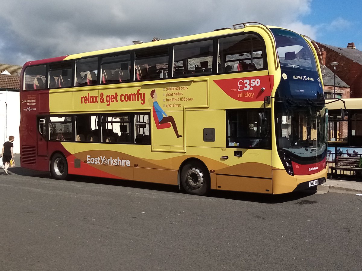 GouldthorpeAlan's tweet photo. An excellent trip to #Bridlington on one of @EYBuses new buses, #service121. Very comfy and it even comes with USB sockets, listening to music and not using my phone battery supply👍 https://t.co/RNtzmuOWd2
