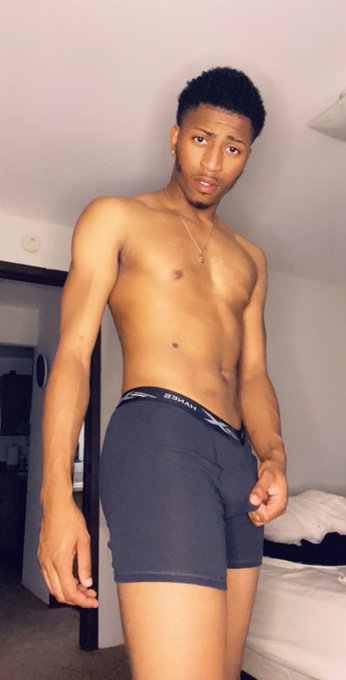 Watch KAY’DAY 🐥's leaked NSFW photo on TwXstars