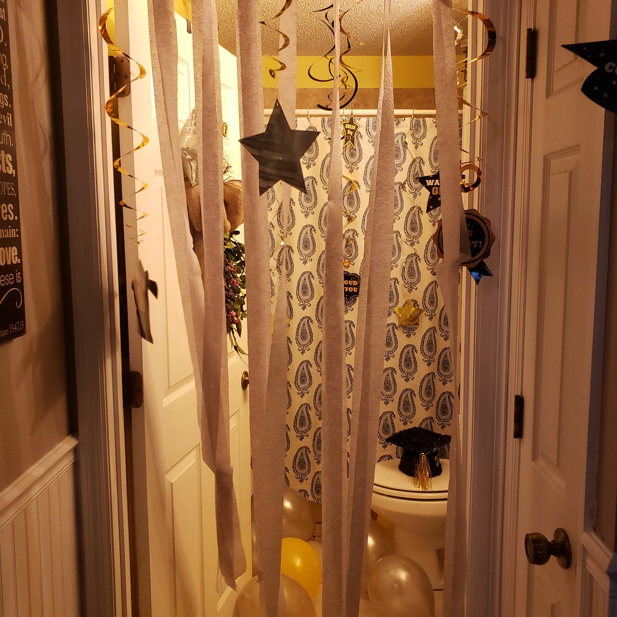 Cahillmomof6's tweet photo. TODAY IS THE DAY!!! She is not up yet but hoping regardless of how her senior year has ended, today she & all grads feel loved & celebrated!π₯° #ImNotCryingYoureCrying #SeniorMom #UHSTitanGraduationDay #2020GradsAreUNSTOPPABLE #BeyondProudOfMyGirl #EndOfOneChapter #FutureIsBright https://t.co/sBOeFaqxG6