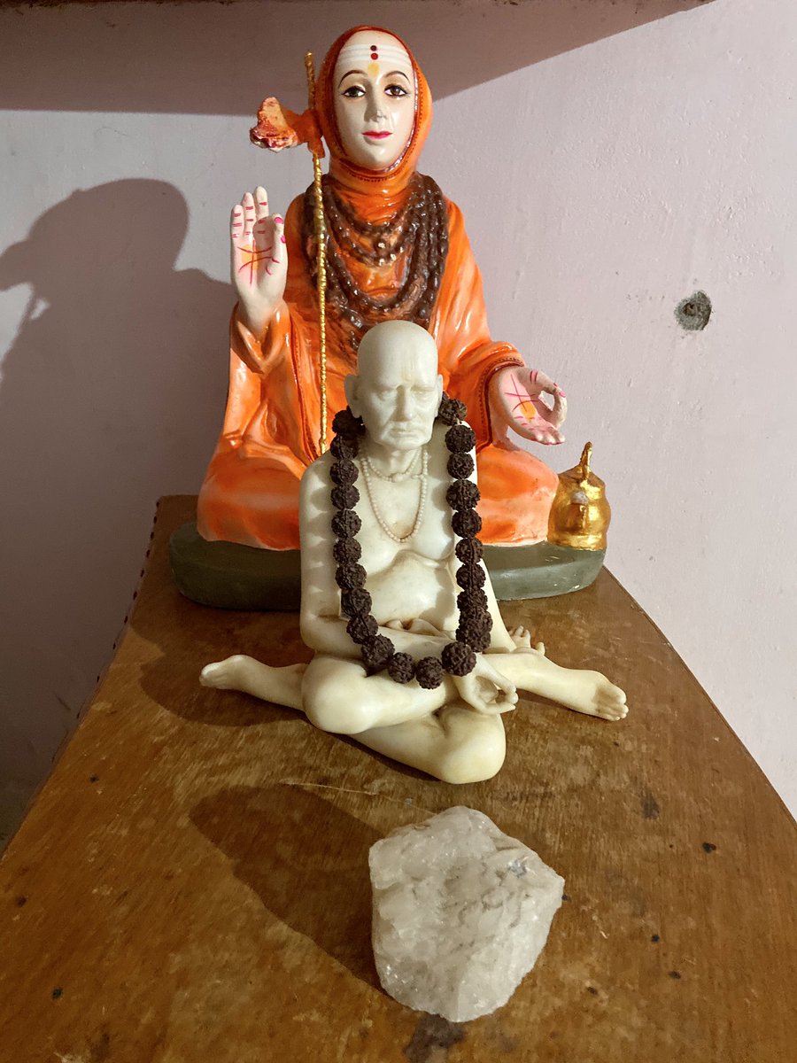 avadhutaashram's tweet photo. Sree Narasimha Saraswati Swamy statue & Sree Swamy Samarth statue in Bhakthi Nivas at
#AVADHUTAASHRAM #Ganagapur #Karnataka
#akalkotswamisamarth #swamisamarth #swamisamartha #swamisamarthmaharaj #shreeswamisamarth #shreeswamisamartha #shriswamisamarth #jaigurudatta #dattaavatar https://t.co/vf6z7qgG6v