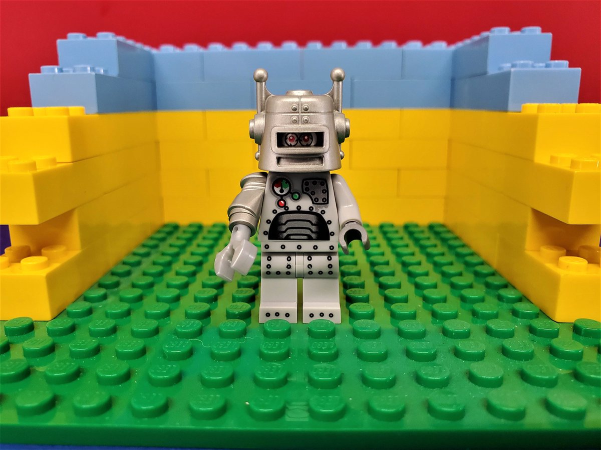B4KCalgary's tweet photo. Does not compute! Especially if you miss out on bringing us to your house for our new in-home summer camps! 
Email us for more information!

#minifigures #afol #summercamps #inhome #lego #legofun #legominifigures #calgary #yyc #yycsummercamps #robotminifigure https://t.co/f4MGvUnKFq