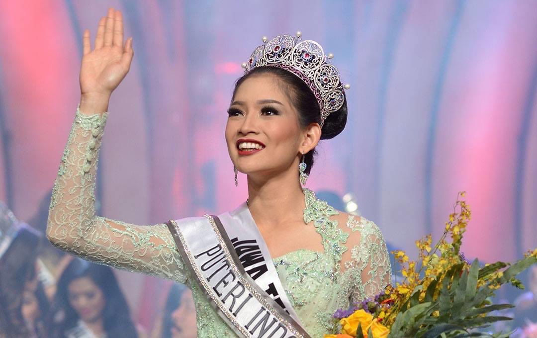 Geser dikit aja ke Jawa Tengah, karena tahun ini Jawa Tengah memenangkan mahkota Puteri Indonesianya yang ketiga melalui Anindya Kusuma Putri di tahun 2015 ini. Anin ini juga merupakan pemenang ajang Gadis Sampul tahun 2008