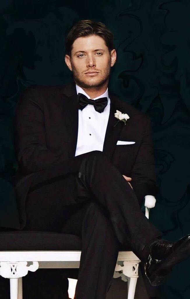 jensen ackles as macarons: a thread