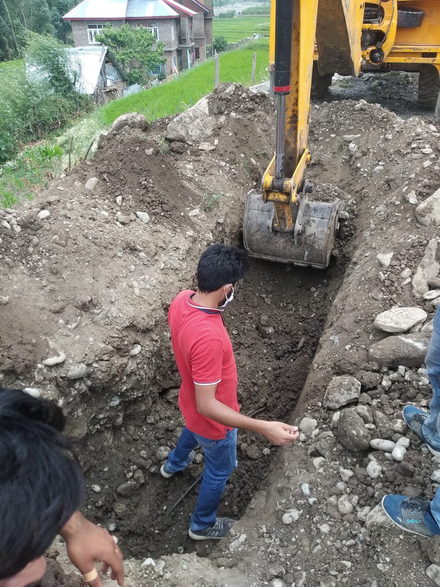 cvlekashmir's tweet photo. #cscjk #CSCseGRAMSWARAJ Restoring fiber cuts at Verinag Block Shahabad District Anantnag J&amp;K.
@dintya15 @abhi481 @anilsangwanHR18   @wifichoupal @CSCegov_ @AmitSha15173369 @Shahnaw87075819 @rsprasad @listenshaheen @Madhurlast40 @VermaAmanVijay @Ravinagla128 https://t.co/kFihTYSXmn