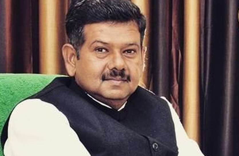 #Jaipur | Higher Education Minister Bhanwar Singh Bhati wrote a letter to the Central Government for not conducting the examination for the final year of higher education.

#Rajasthan #Exams2020 #examinations <a href="/BSBhatiInc/">Bhanwar Singh Bhati</a> <a href="/INCRajasthan/">Rajasthan PCC</a>