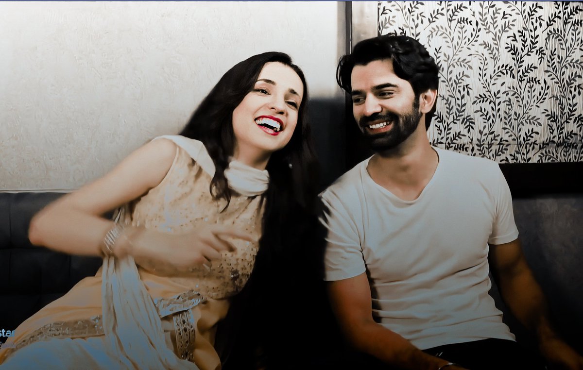 Seeing your Friend smile becauseof you, Is the BEST feeling ever.They are Adorable  #SanayaIrani  #BarunSobti  #SaRun