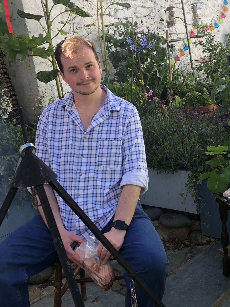 Shoutout to my brother who has become half the man he used to be, constantly fighting with mental health issues, physical struggles, and even through lockdown. Don’t know about you but to me this is bloody inspirational 👏🏻👏🏻👏🏻 (worried hes now become the attractive brother)