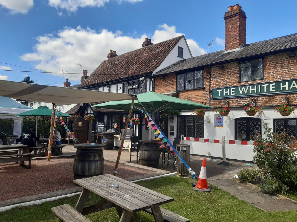 White Hart Holyport tweet media