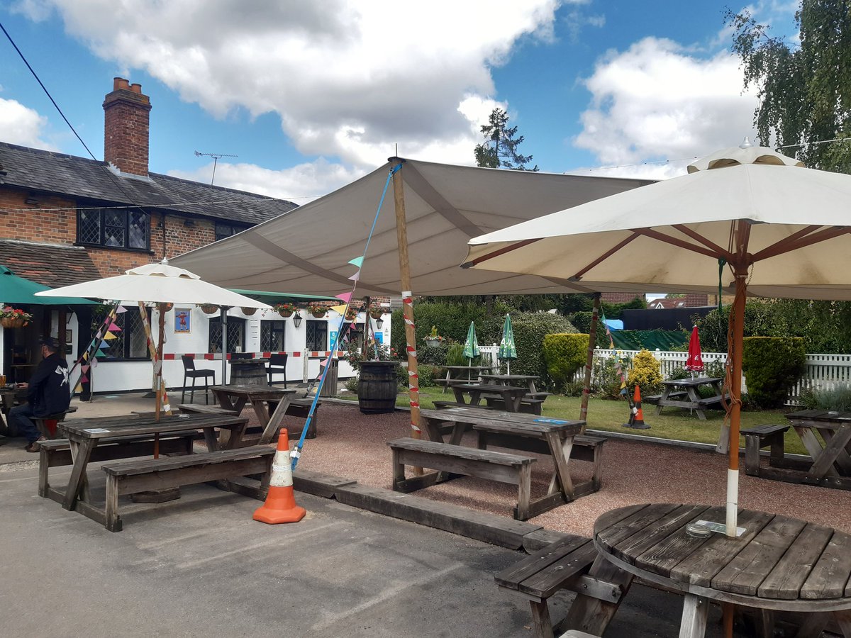 White Hart Holyport tweet media