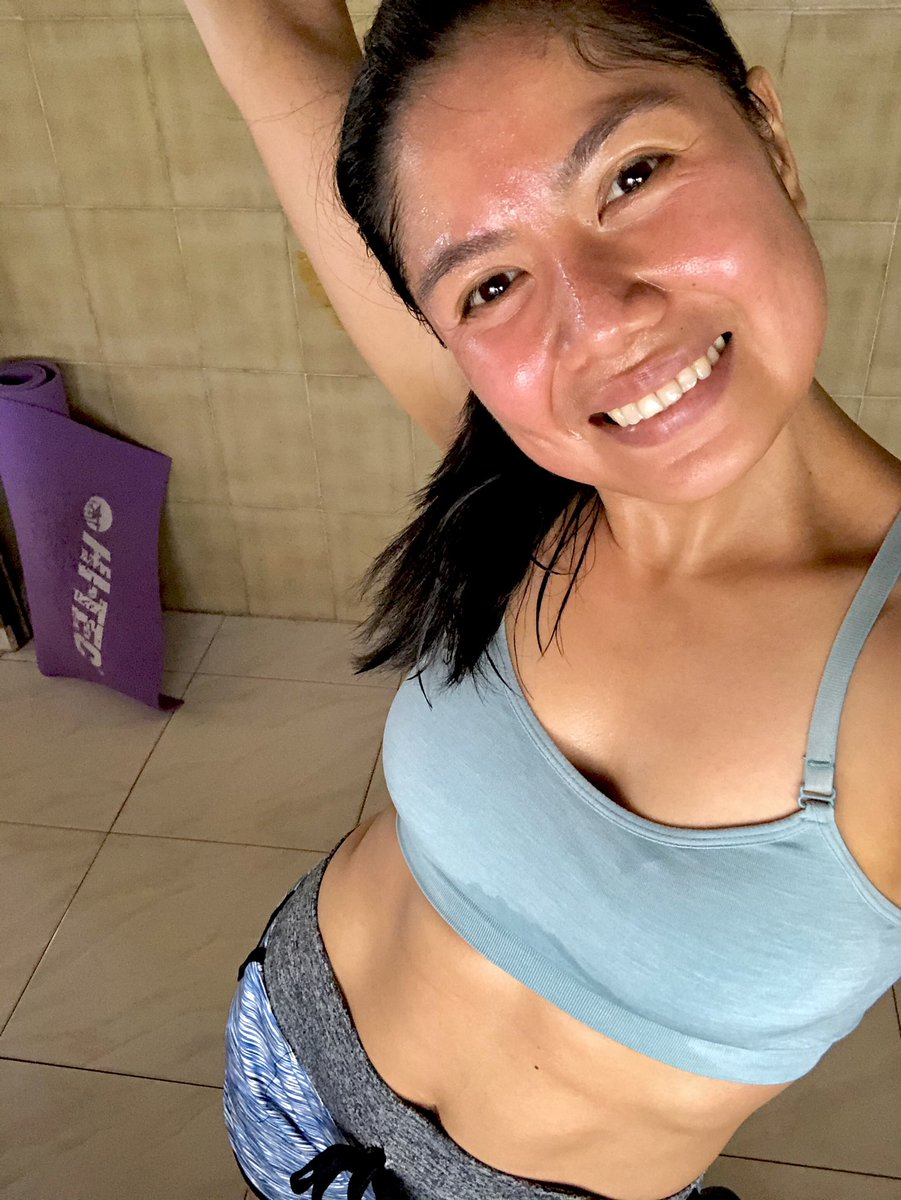 jeareid06's tweet image. Day 17 of #30DayAbsChallenge of @toneandsculpt 💪🏻💙💪🏻