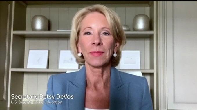 MrsESciNerd's tweet photo. @awisemannc @BetsyDeVosED And her bookcase full of educational resources. 🤦🏻‍♀️ https://t.co/Kiksg46OUA