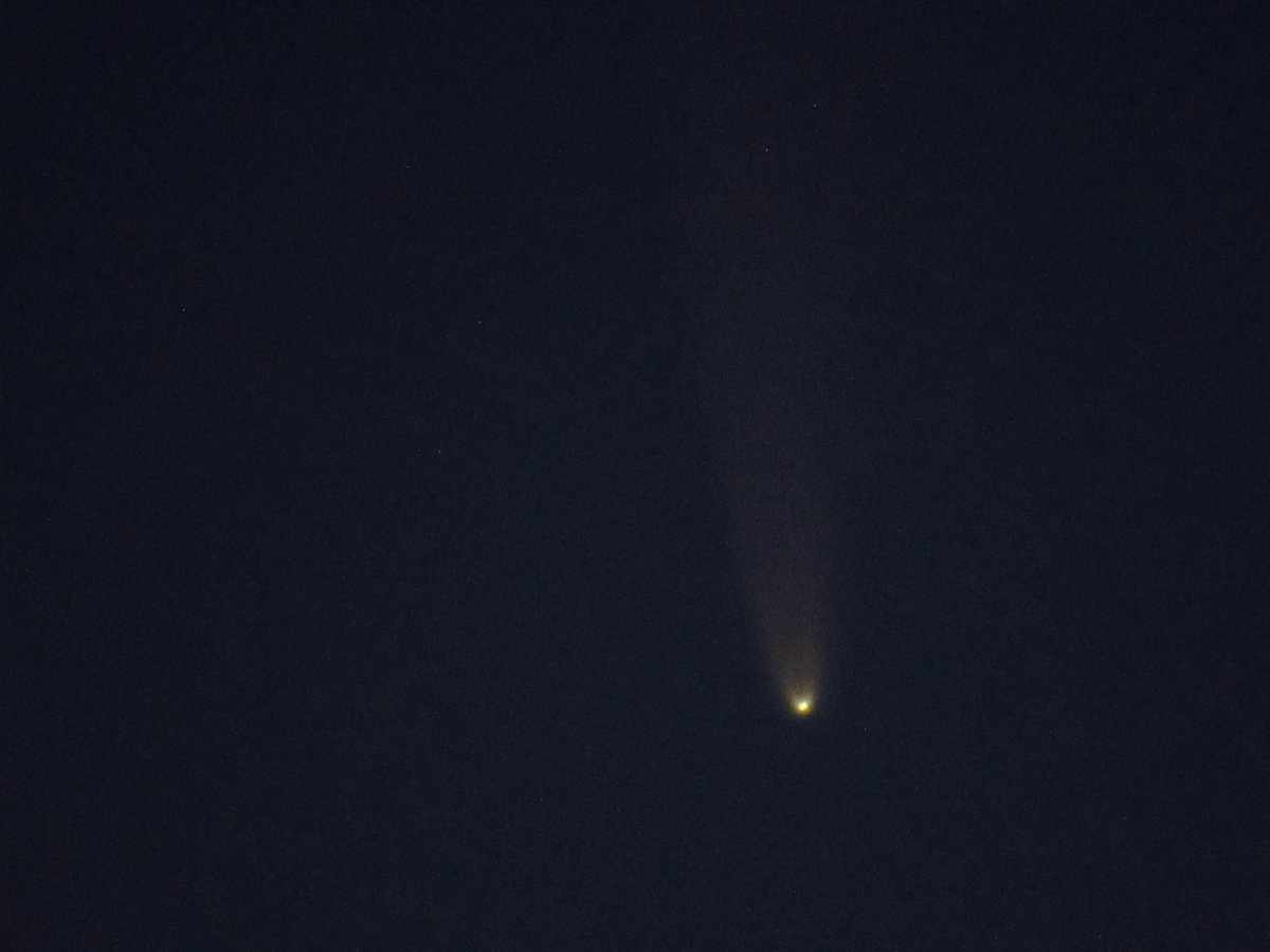 NWSSeattle's tweet photo. Lucky for us the @NWSSeattle ace photographer got up early and got some pictures of #cometNEOWISE #wawx https://t.co/PQDLSONj4G