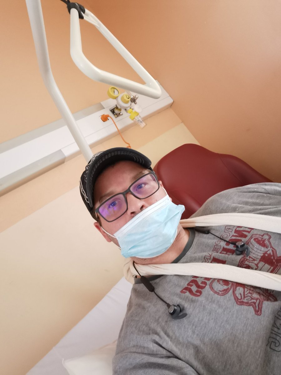 Opération de mon épaule s'est bien passé... Maintenant place à la rééducation chez <a href="/OlympeSante/">Olympe Santé</a> dès lundi... Reprise de d'ici la mi-Octobre !!! 💪🤞🔝🆒
<a href="/villedemassy/">Ville de Massy</a> <a href="/AffichageMassy/">AffichageLibre Massy</a> <a href="/ESportiveMassy/">Entente Sportive de Massy</a> <a href="/libriere/">Lionel Briere</a> <a href="/nicolas_samsoen/">Nicolas SAMSOEN</a> <a href="/Dawari_HORSFALL/">Dawari HORSFALL</a> <a href="/dreccypencil/">✍artist✍</a>
<a href="/ESMASSY1/">ESMASSY91</a>