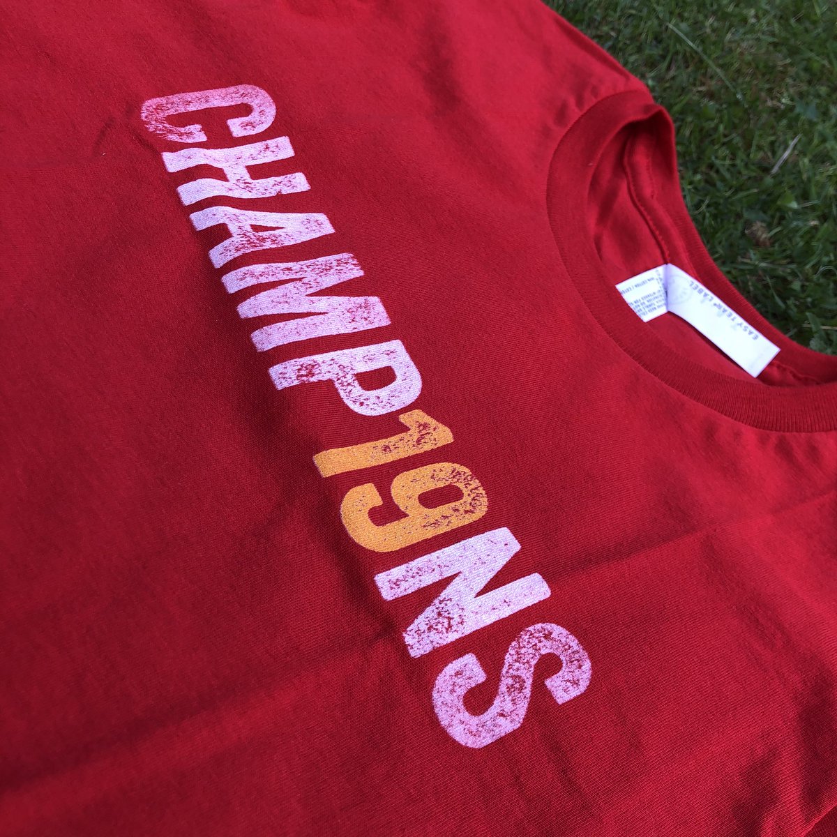 KAMcDermott74's tweet photo. Another @redbubble delivery today! 🚚 My little one’s CHAMP19NS t-shirt is here and looking really good! (I’m taking this as a good omen for today’s match)🤞
#livbur #lfc #lfcfamily #lfckids #minime https://t.co/nroPz6czwu