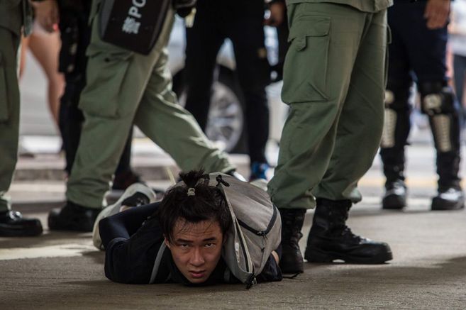 EEopinion's tweet photo. #EditorialEE La solitaria resistencia en Hong Kong. 
https://t.co/BVBeQ6HYB4 https://t.co/N2hxmU3kuh