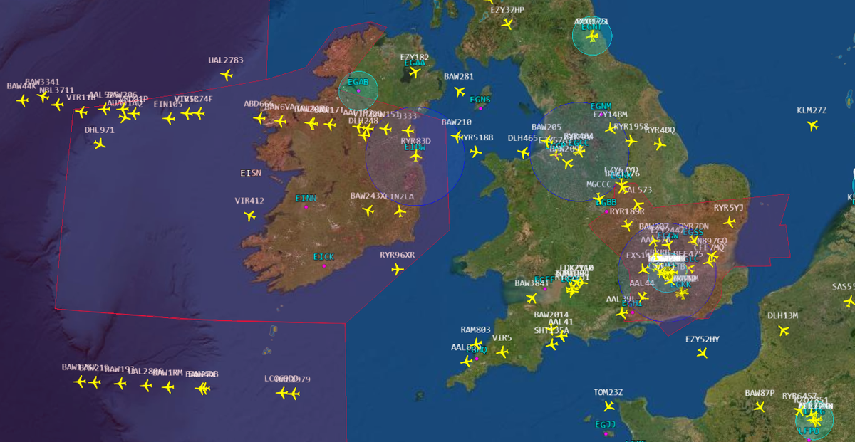 phelipOulos's tweet photo. @NoticiasAirSim @vatsimuk Impresionante cómo está London y los corredores de Shannon con el evento de KMIA https://t.co/e2i6ARHmxZ