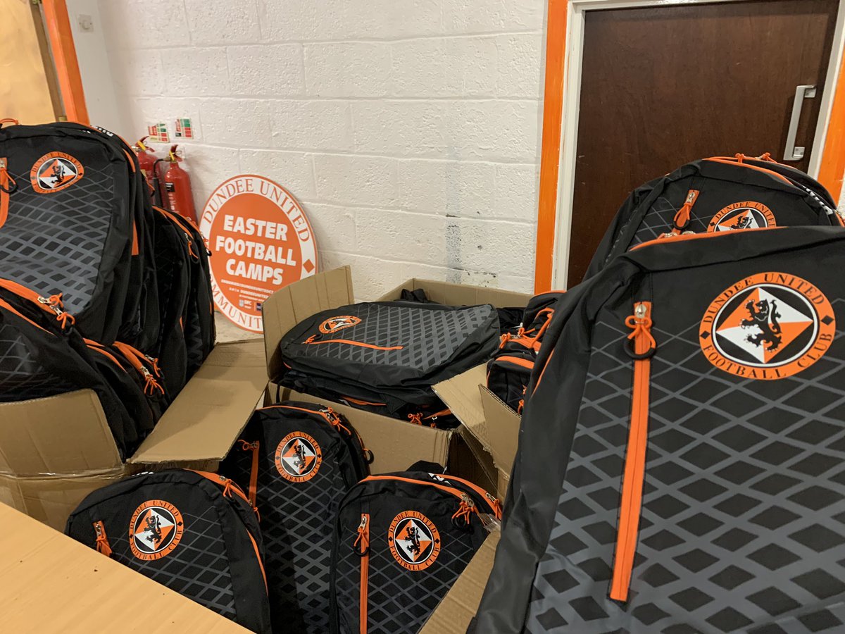 dundeeunitedct's tweet photo. We recently received £3,500 from @CashForKidsTay - with this we have created a #PickMeUpPack for 100 local children.

We hope each #PickMeUpPack has a positive impact on each child before they return to school next month.

#UnitingTheCommunity https://t.co/aet0zZ9OFu