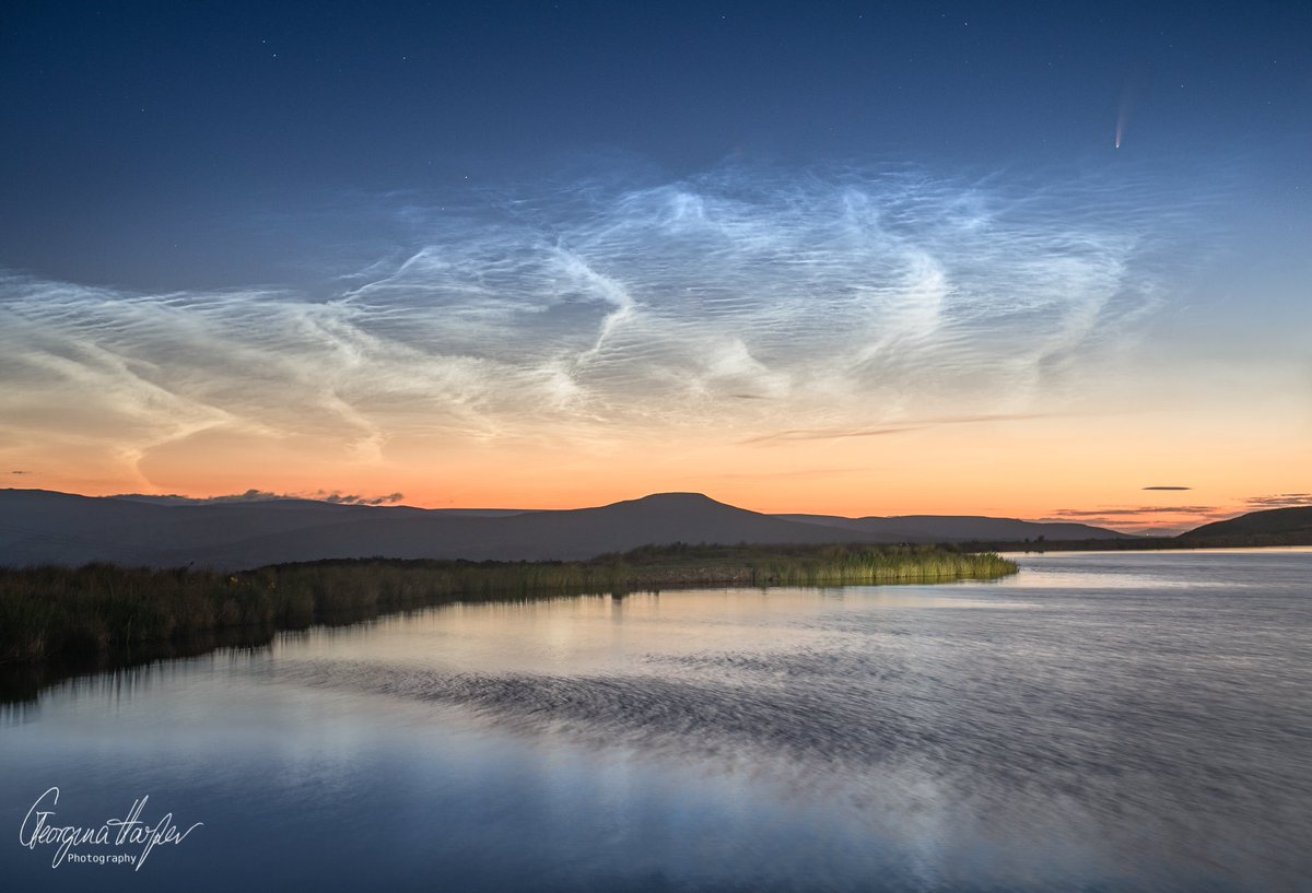 harplington's tweet photo. Some pretty amazing views last night... the noctilucent clouds over South Wales almost upstaged #cometNEOWISE 😃 https://t.co/2jQC70uPkh