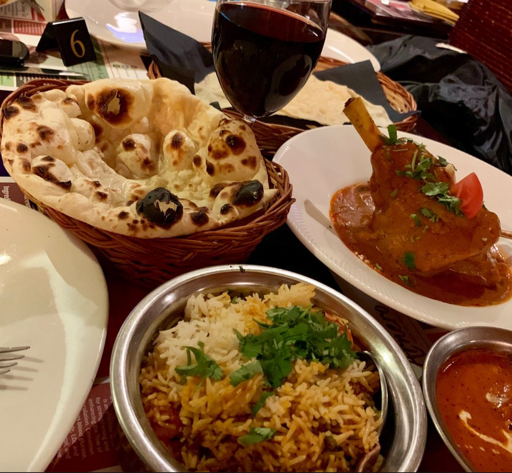ArneroRest's tweet photo. It's the end of the week and as always, the ideal time for an award-winning curry in a spicy atmosphere!

We love our food and think it's top notch but don't just take our word for it - we're one of the top rated restaurants in the whole of Manchester! 🥇 https://t.co/tWVN3z1c8I