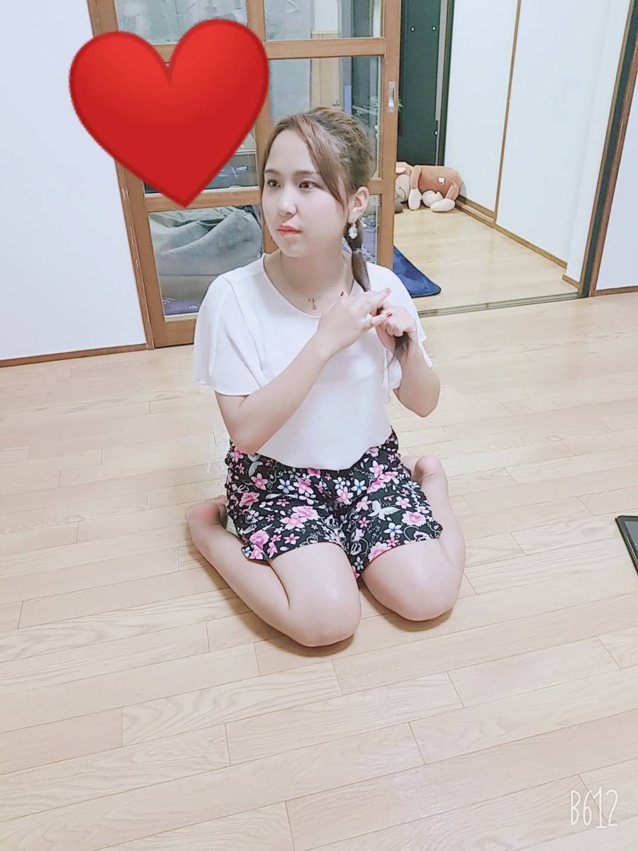 GirlsWASABI's tweet photo. 今日は撮影会ありがとうございました😆‼
雨振らなくてよかったぁ😊

帰って来て半分着替えしてるのに、また盗撮された🤣
髪の毛をほどいてる途中🤣笑
無音カメラで毎回気付かない🤣

明日はひなのさんの生誕祭‼
みんなでお祝いしましょう‼💕
楽しみ～♥

🍒るい🍒 https://t.co/rL5FNgInZK