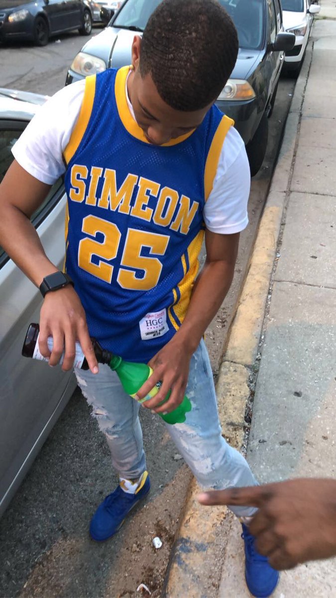 LB1OF1's tweet image. Young 🐐