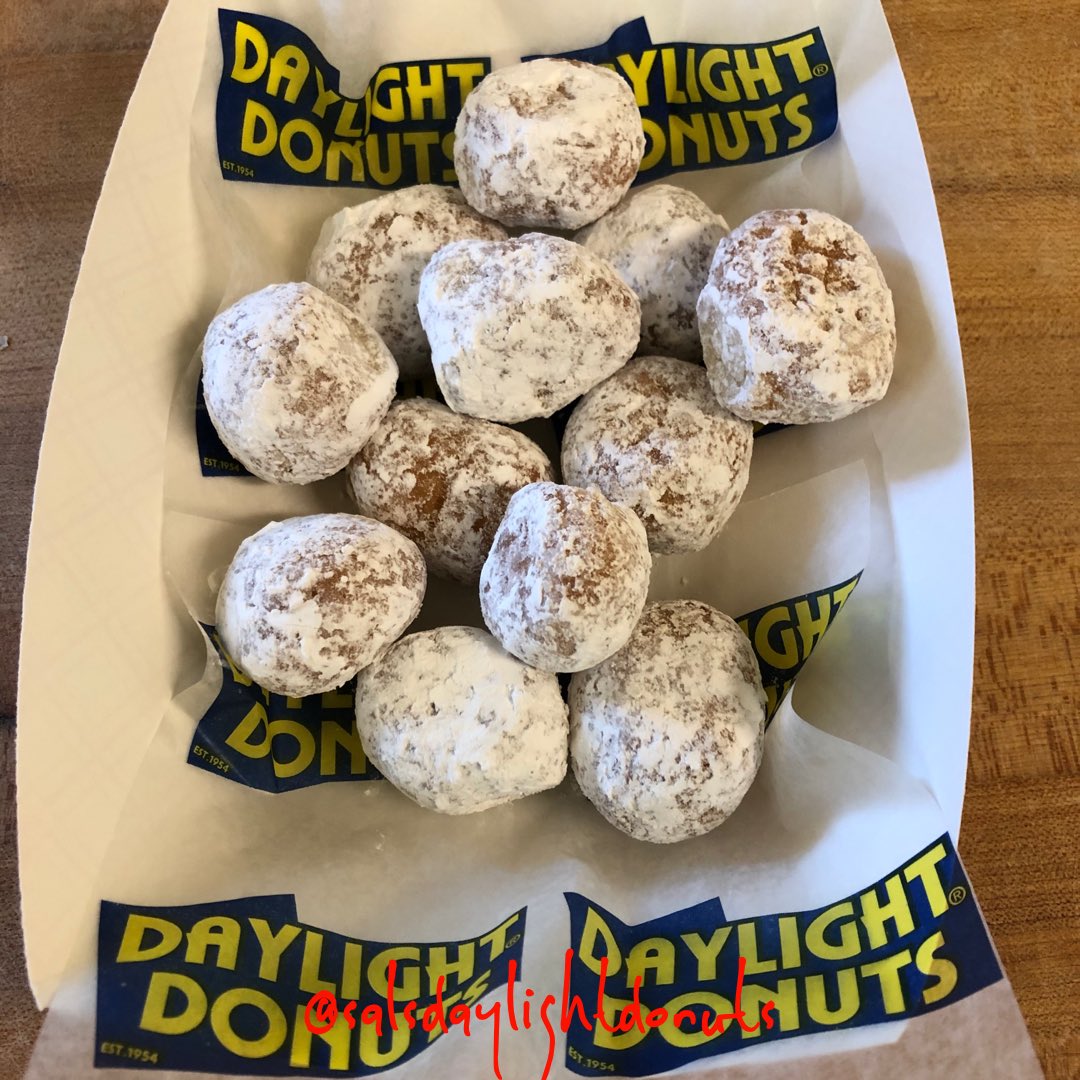 SalsDaylight's tweet photo. The Winners of A DOZEN DONUTS are:
Sherri Ward, Hope Hendren, and Renana Rigsby!

COME  SEE US RIGHT NOW!

Follow GREEN check mark to ENTER!

Only location: 812 SE Frank Phillips Blvd.!

#AlwaysBetterAtSals
#TagShareLikeComment ✅
#CityOfBartlesvilleOK https://t.co/OzDMqzyBsE